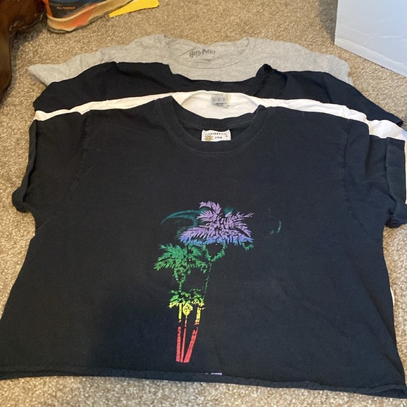 Crop top bundle. Size medium - Picture 7 of 11